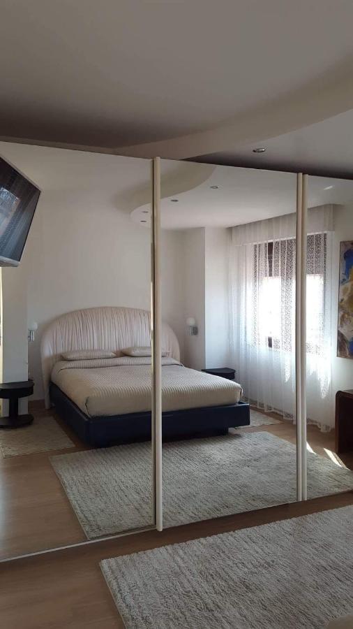 Bed and Breakfast Sole D'Oro Iun S4354 La Maddalena  Exteriér fotografie